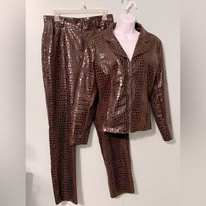 Selene Sport 2 Piece Set Dark Brown Animal Print Size‎ 10